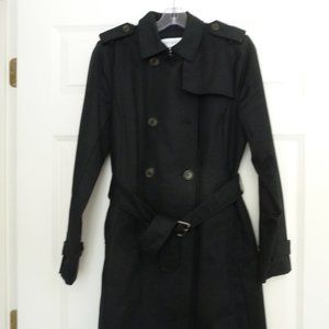WOMEN’S LIZ CLAIBORNE RAINCOAT, TRENCH COAT - LIKE NEW – SIZE MEDIUM